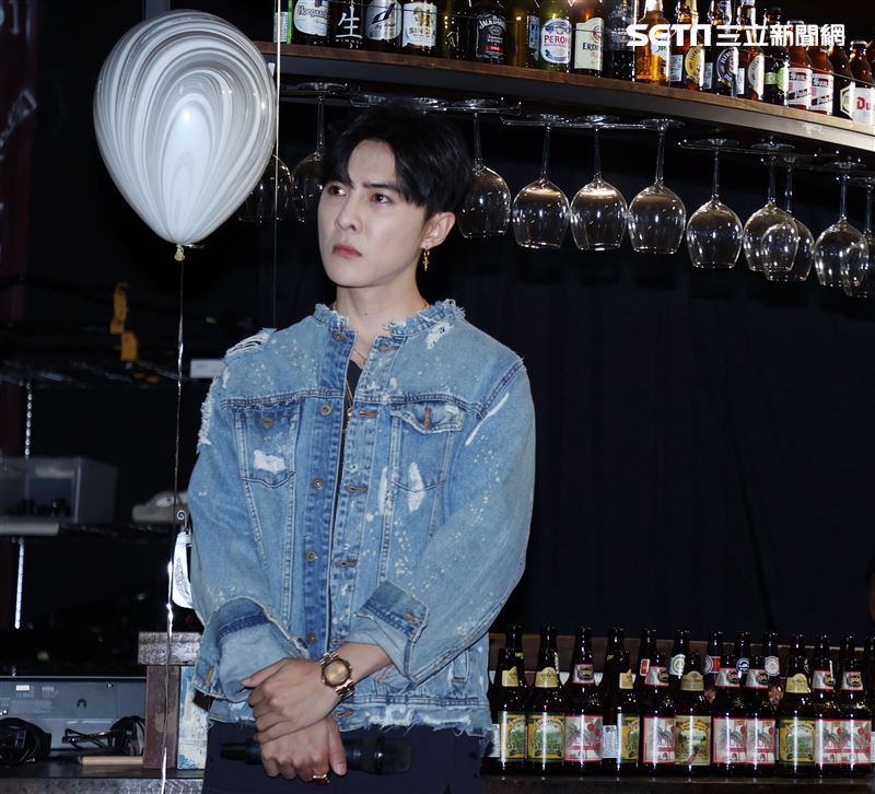 睽違9年唐禹哲也終於以歌手的身份親自作詞作曲，在台灣發行全新單曲〈算了吧〉、〈DOWN〉。（記者邱榮吉/攝影）