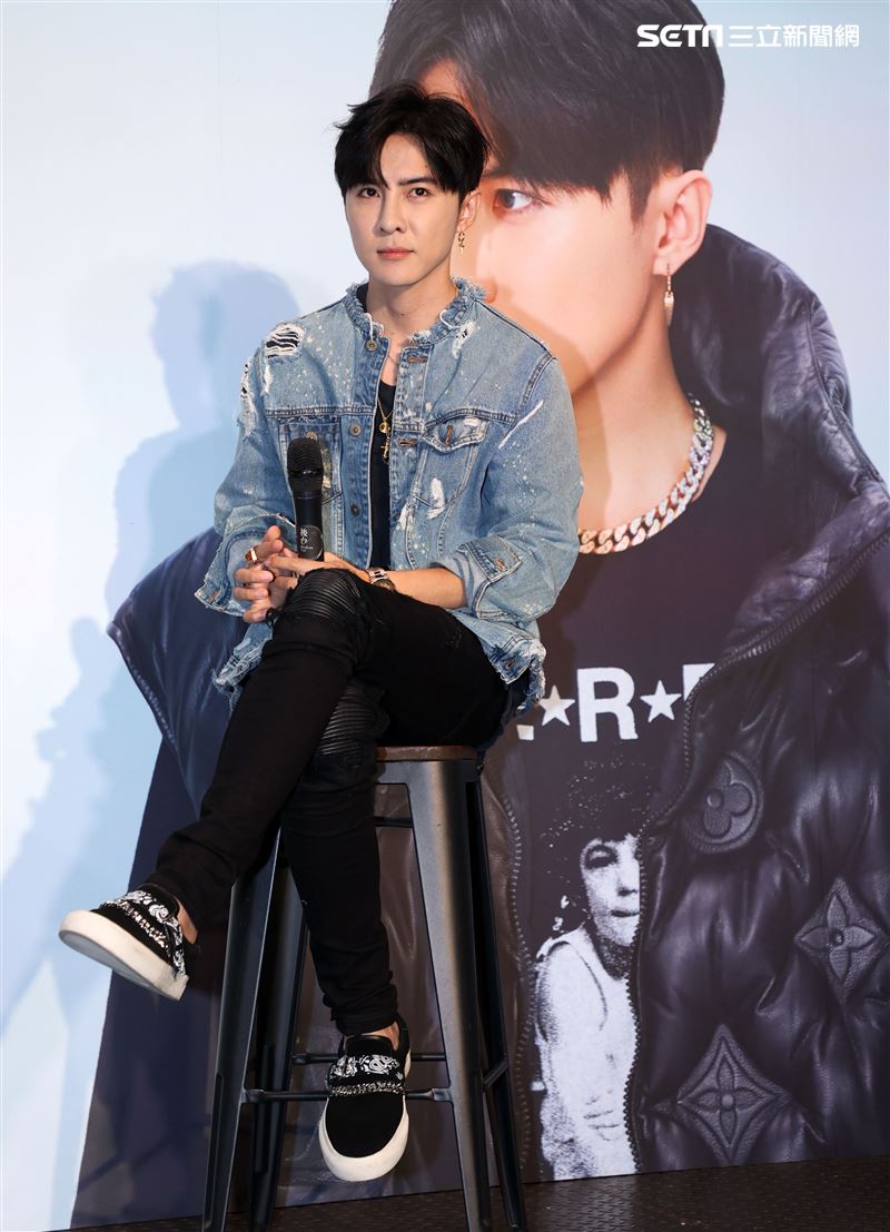 睽違9年唐禹哲也終於以歌手的身份親自作詞作曲，在台灣發行全新單曲〈算了吧〉、〈DOWN〉。（記者邱榮吉/攝影）