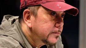 港星黃秋生表示離開住了二十年的地方，展開新生活。（圖／翻攝自黃秋生臉書）