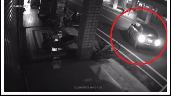 超毛！苗栗轎車無人駕駛　倒車撞機車