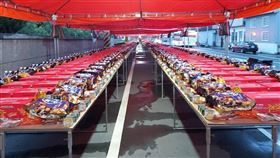 壯觀！台中大甲普渡　供桌望不到盡頭(圖/翻攝畫面)