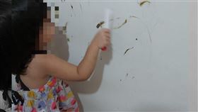 育兒難,挖屎,塗牆,作畫,崩潰