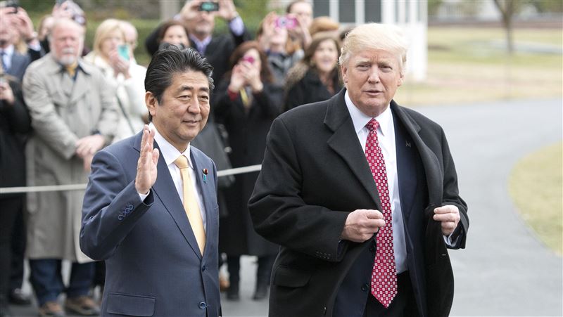 安倍請辭後熱線　川普：史上最棒日相