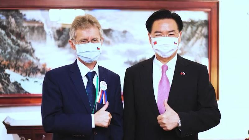 不爽台捷友好！中國學者竟號召打台灣