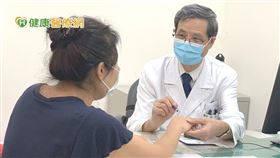 陳堃宏醫師提醒有生育計劃的女性類風濕性關節炎患者，應積極跟醫師討論適合用藥，一圓求子夢。