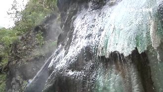 爬岩攀繩才能到　全台最美溫泉在這裡