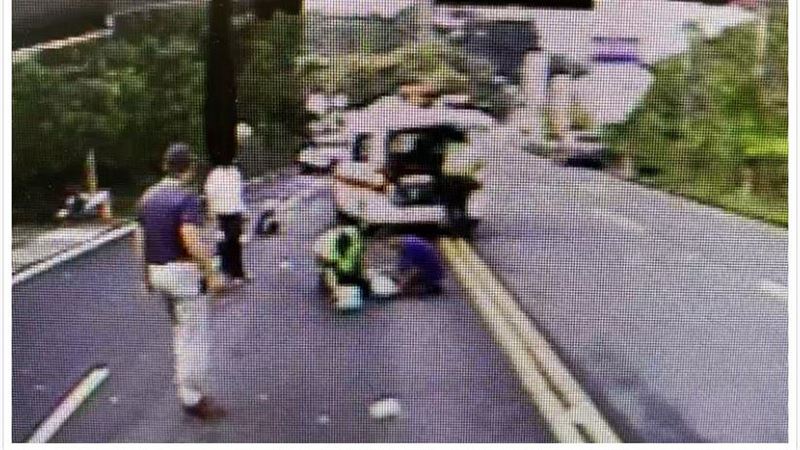 南投婦載2歲女遭撞彈飛　母亡女送醫