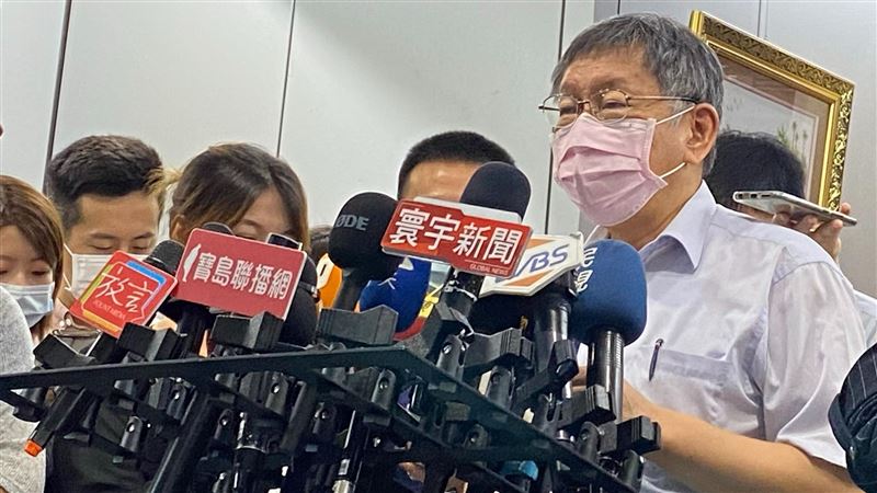 被問「不是討厭鯊魚嗎？」柯笑答這句