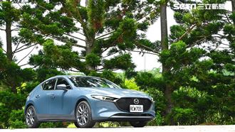 質感大突破　馬自達3「極境灰」抵台