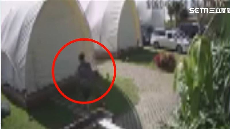 疑不滿被嫌吵　男闖入「隔壁帳篷」