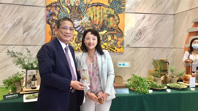 浴女上身！史博館聯手社企推文創洗沐