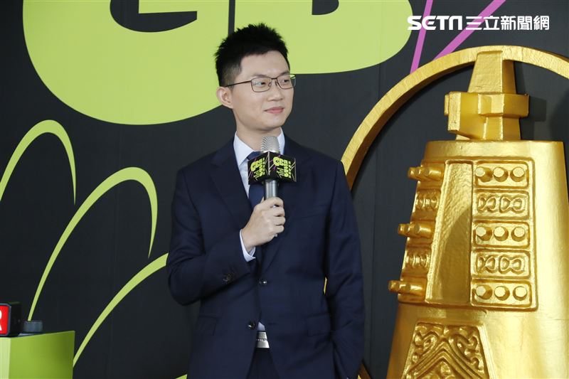 廣播金鐘獎由廣播人瑪麗與網路KOL視網膜跨界攜手主持。（圖／記者林聖凱攝影）