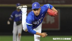 ▲富邦悍將投手吳世豪。（圖／記者劉彥池攝影）