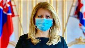 中國外長王毅出言恫嚇訪問台灣的捷克參議院議長維特齊一事在歐洲引發憤慨，斯洛伐克總統查普托娃1日表示不能接受中國的威脅。（圖取自instagram.com/zuzana_caputova）