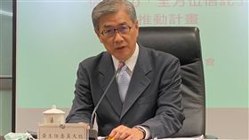 金管會鼓勵企業辦理員工持股信託金管會主委黃天牧1日宣布為期2年的「信託2.0計畫」，其中一項措施為鼓勵企業辦理員工持股信託，可望加強勞工退休支柱。中央社記者劉姵呈攝　109年9月1日