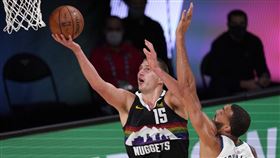 ▲約基奇（Nikola Jokic）投進致勝球，金塊晉級第2輪。（圖／美聯社／達志影像）