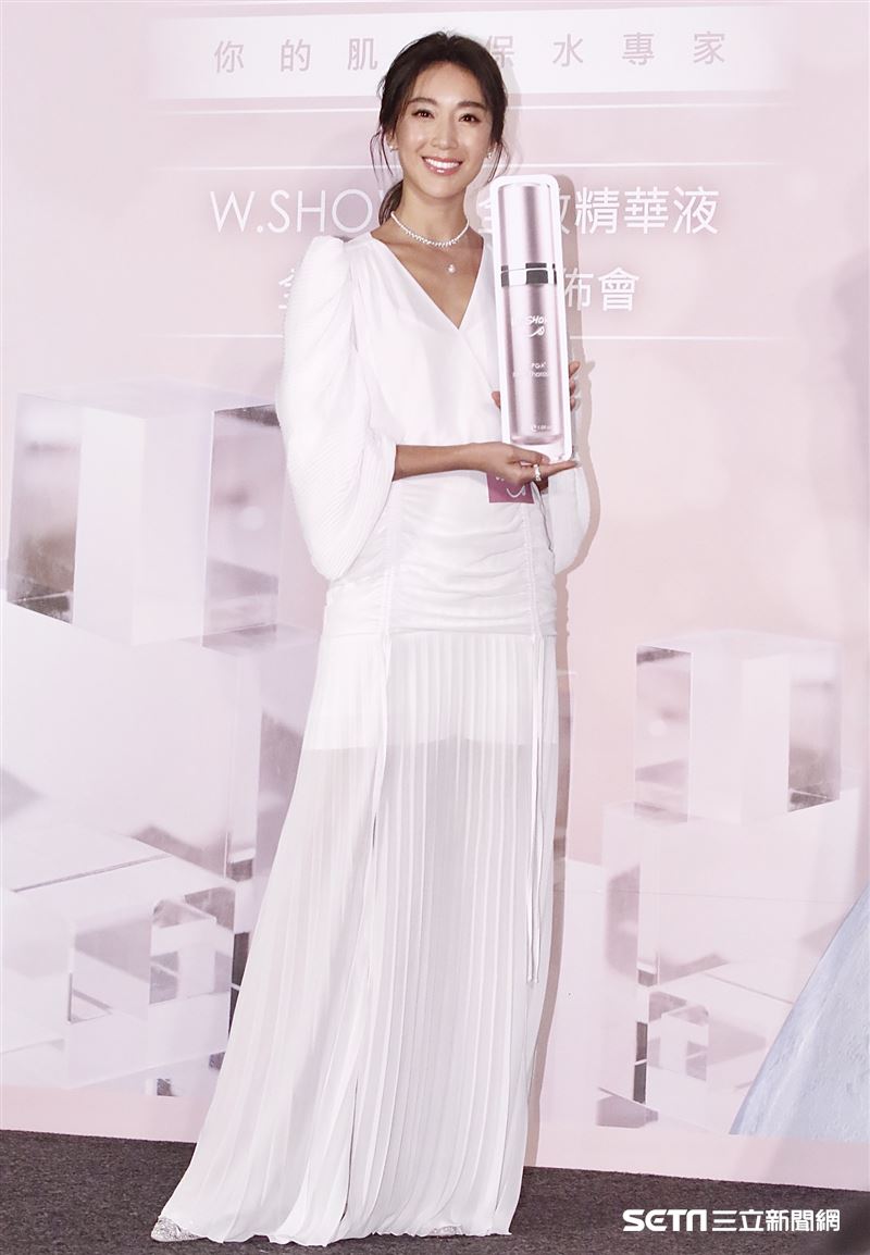 隋棠出席保養品代言活動，日前去恆春曬得一身黝黑肌膚。（圖／記者林聖凱攝影）