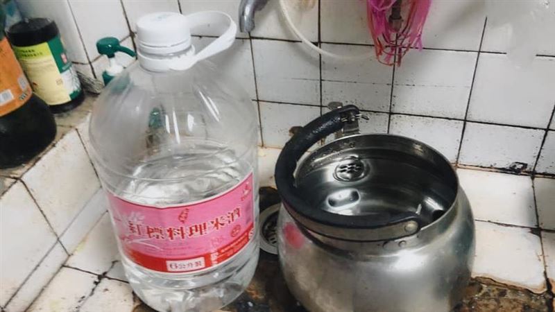 天兵女倒掉3公升米酒　網曝補救法