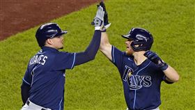 ▲光芒二壘手布羅索（Mike Brosseau）敲出單場雙響砲。（圖／美聯社／達志影像）