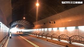 台北市自強隧道抽風機冒煙現場。（圖／翻攝畫面）