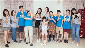 林佳儀釘書機摺紙做公益　　裝不懂逗樂憨兒
艾迪昇傳播提供
