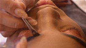 霧眉,紋繡師,毀容,眉毛,臉長歪,不對稱,pixabay