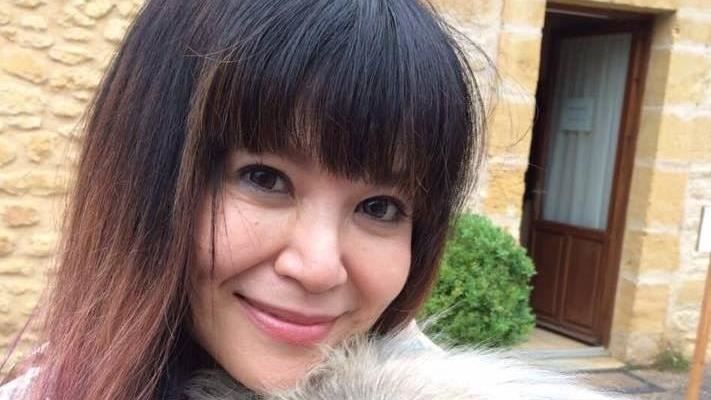 女星未婚生女　孕期遭繼父摸下體