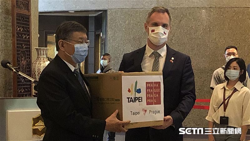 見柯P　布拉格市長：已討論直航班機