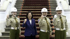 木曜4超玩,一日系列,邰智源,KID,泱泱,憲兵。圖／friDay影音提供