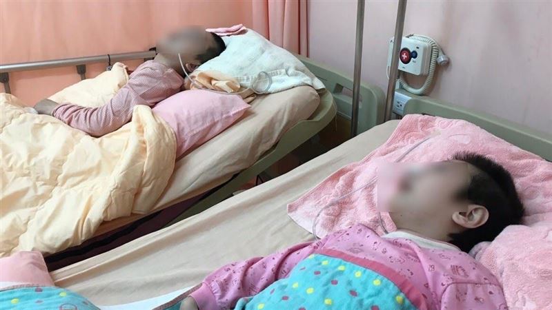 雙胞胎植物人姊妹　相隔13年重聚