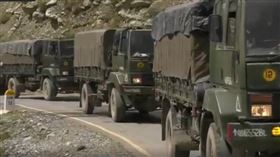 印度,班公錯湖,中印邊境再度陷入緊張情勢，印度軍方正運送部隊到衝突地點（圖／翻攝自王臻明臉書）