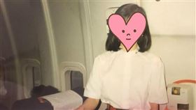 網友翻出媽30年前「0修圖」空姐照（圖／翻攝自Dcard）