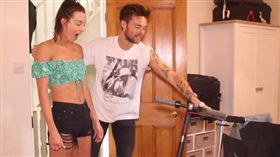 ▲艾蜜莉騎電動滑板車慘遭輾斃。（圖／翻攝自推特）