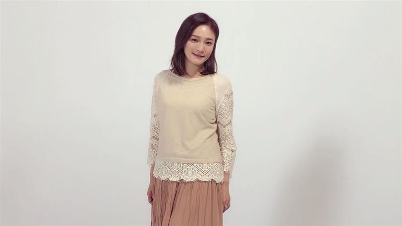 女兒認仇人為爸　改姓離家女星崩潰哭