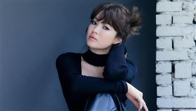 宋慧喬代言SUECOMMA BONNIE秋冬畫報。（圖／翻攝自IG@suecommabonnie）