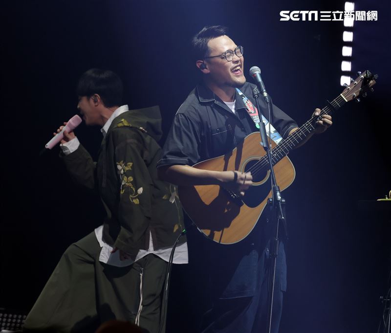魚丁糸青峰臺北流行音樂中心「嗨！北流」開幕演唱會。（記者邱榮吉/攝影）