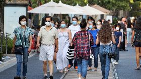 美國勞動節連假 逛街人潮多