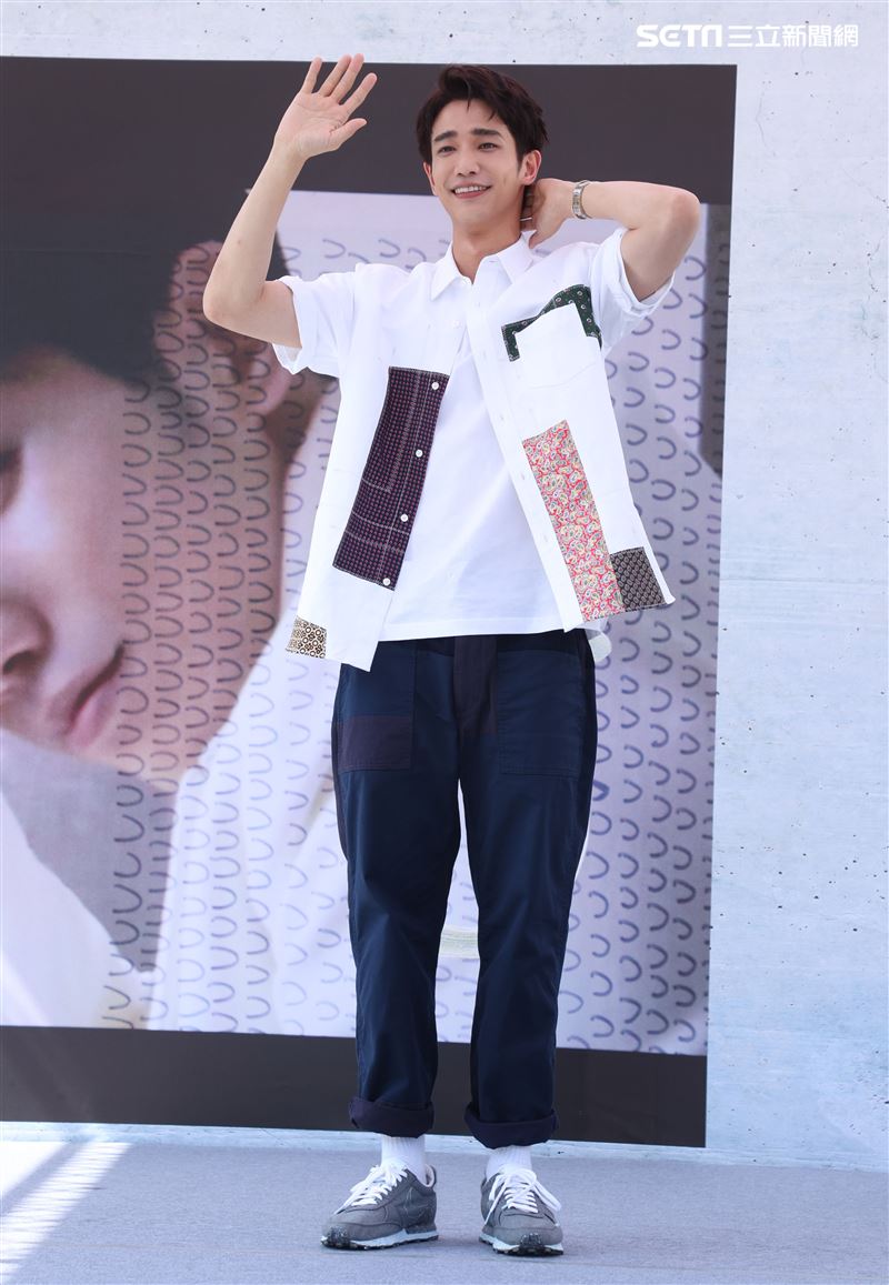 劉以豪首張個人EP「Ü」台北慶功簽唱會。 (記者邱榮吉/攝影)