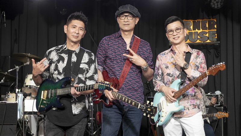 辦「硬要藍趴」　于美人掏錢玩到嗨掉