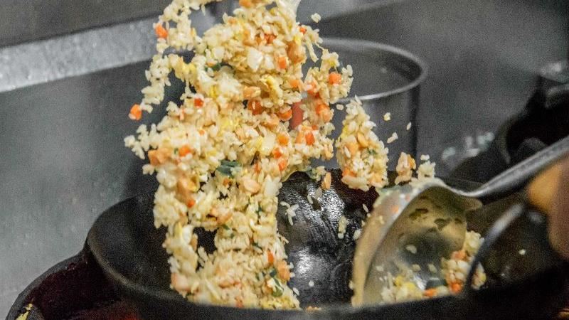 宮保雞丁、鳳梨蝦仁都能化身炒飯？