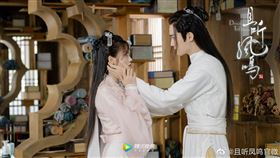 徐開騁,楊超越,許魏洲。翻攝自且聽鳳鳴官方微博 ＆仲夏滿天心官方微博
