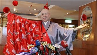 恆述10克拉鑽戒撇欠債　虧小哥笑了