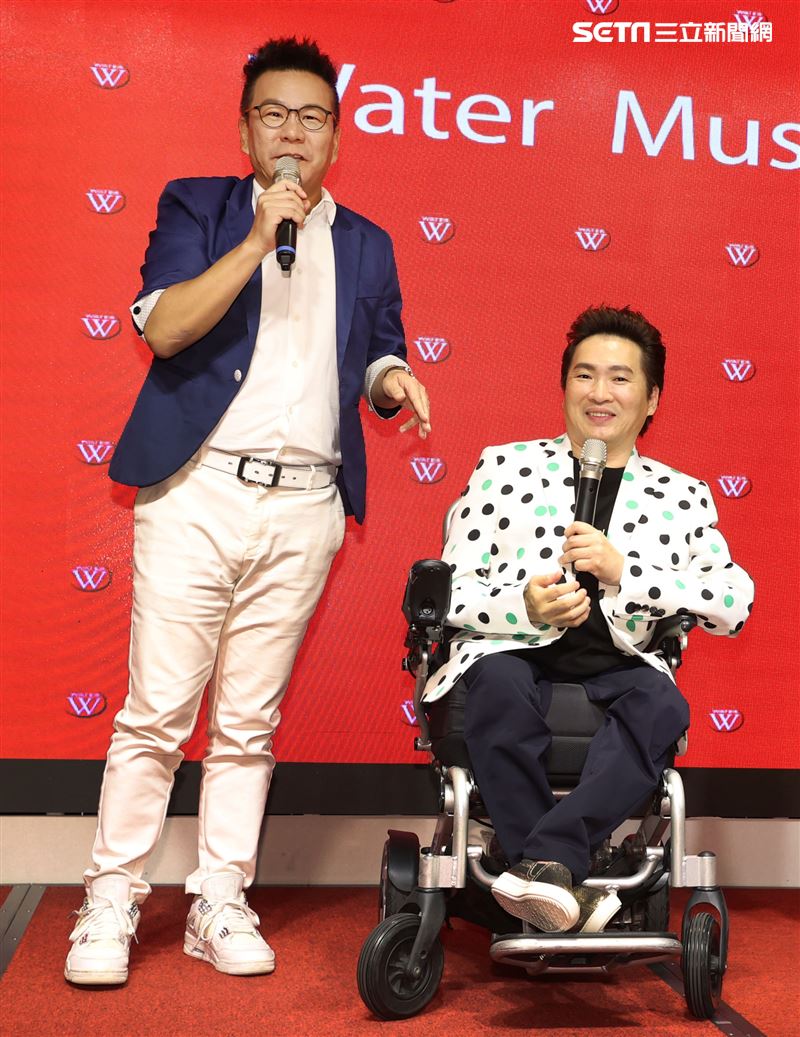 生命鬥士蔡義德台語專輯發片好友沈玉琳站台加油。（記者邱榮吉/攝影）。（記者邱榮吉/攝影）