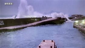 瘋狗浪,宜蘭,大溪漁港,岸巡,勸離,