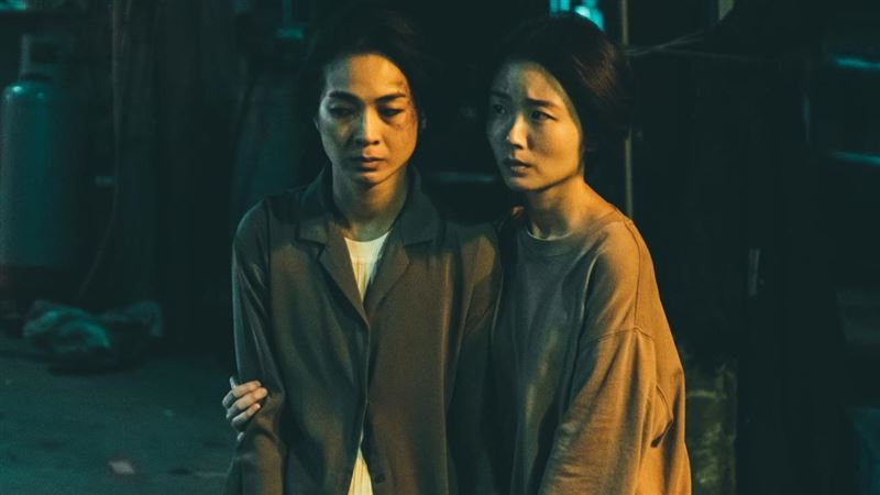遭家暴20年！宮廟少女重度憂鬱自殘