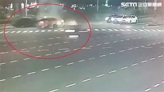 黑車後方高速撞小黃　超驚悚畫面曝光