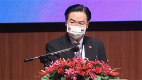 吳釗燮出席AIT台美捷日歐盟供應鏈論壇美國在台協會與外交部、經濟部、歐洲經貿辦事處、日本台灣交流協會以及中華民國對外貿易發展協會4日下午在台北舉辦「重組供應鏈：促進理念相近夥伴間之韌性論壇」，外交部長吳釗燮（圖）出席致詞。中央社記者吳家昇攝　109年9月4日