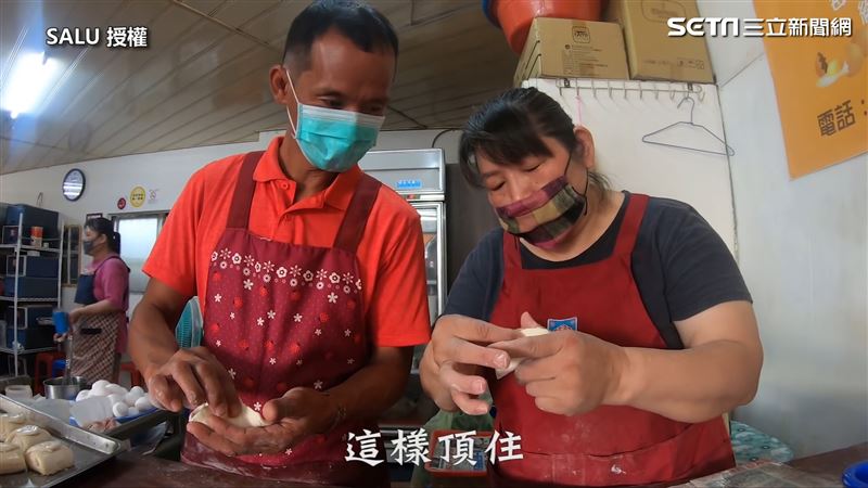 街友學做煎餃 認真態度讓老闆改觀