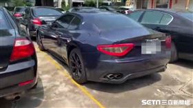 名車狠心撞詐車險／翻攝畫面