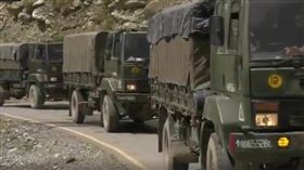 印度,班公錯湖,中印邊境再度陷入緊張情勢，印度軍方正運送部隊到衝突地點（圖／翻攝自王臻明臉書）